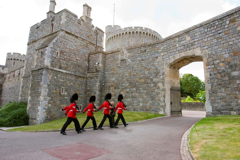 Trains to Trooping the Colour 2026: Nearest station, popular routes & event info