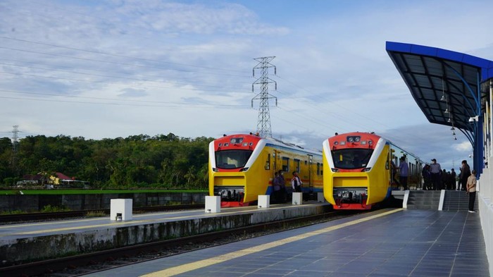 kereta api makassar