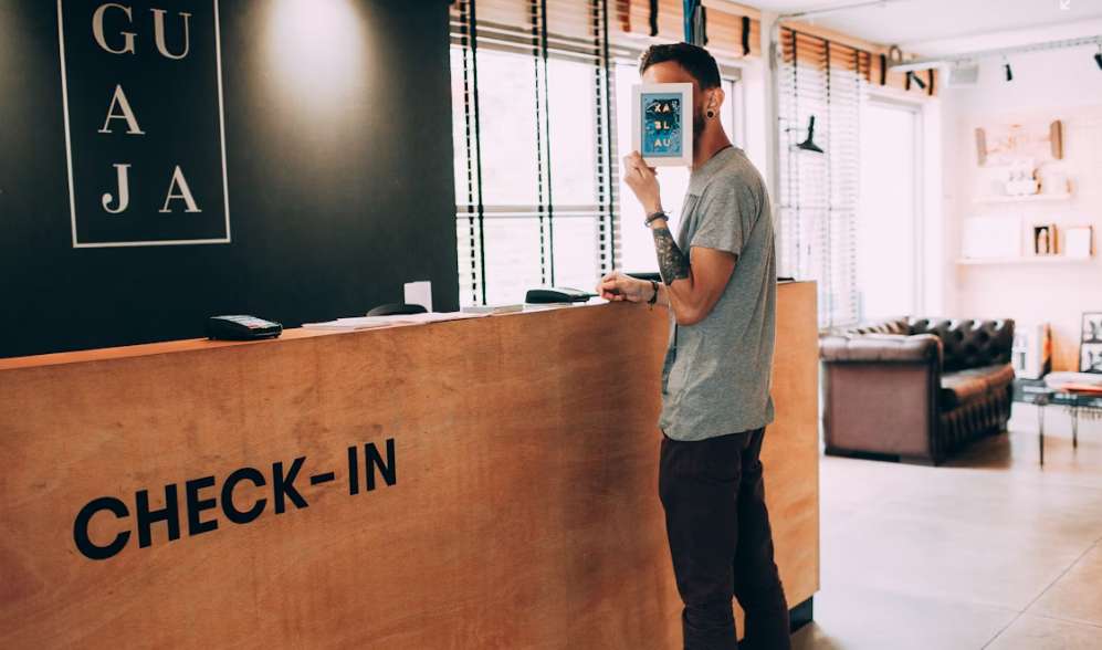 Bạn Có Thể Check-in Khách Sạn Bất Cứ Lúc Nào?