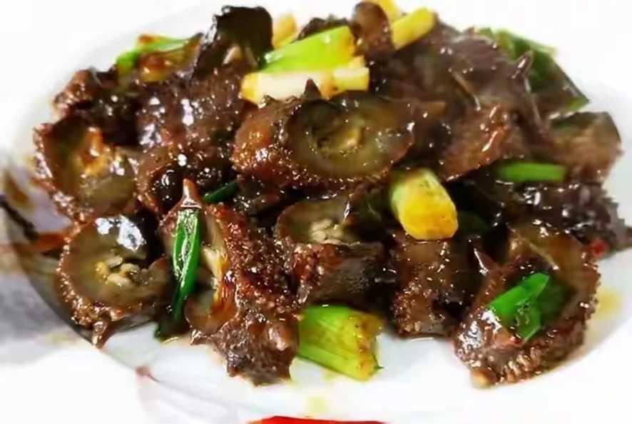 葱焼海参（ナマコとネギの煮込み）