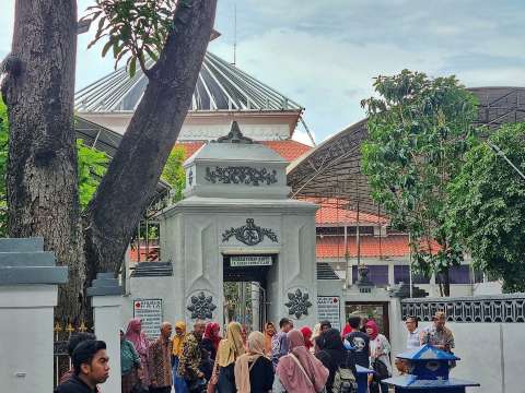 Masjid dan Makam Sunan Ampel