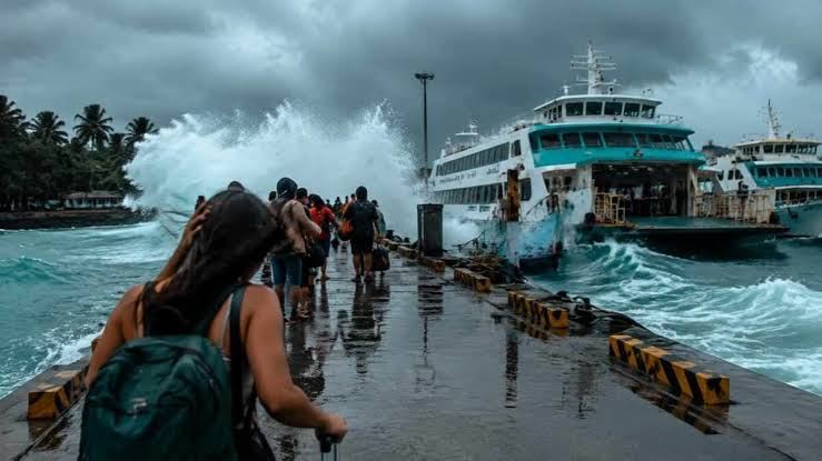 Ferries Cancelled During Typhoon