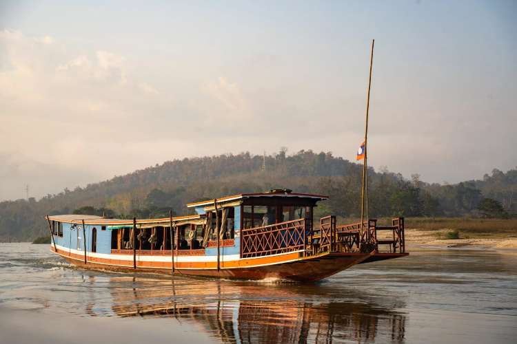 Sungai Mekong & Slow Boat ke Luang Prabang