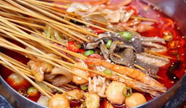 Things to do in Chengdu | Chuanchuan Xiang (Skewer Hot Pot)  