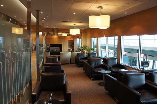 【国内線・国際線】Air Canada Maple Leaf Lounge