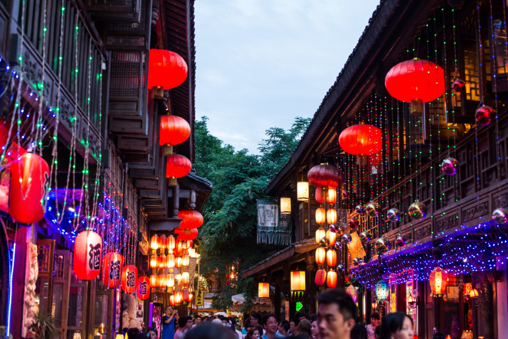 2. Explore the Rich History of Jinli Ancient Street