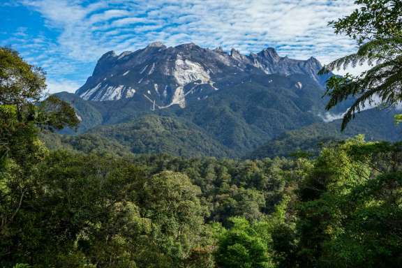 Gunung dan Trekking