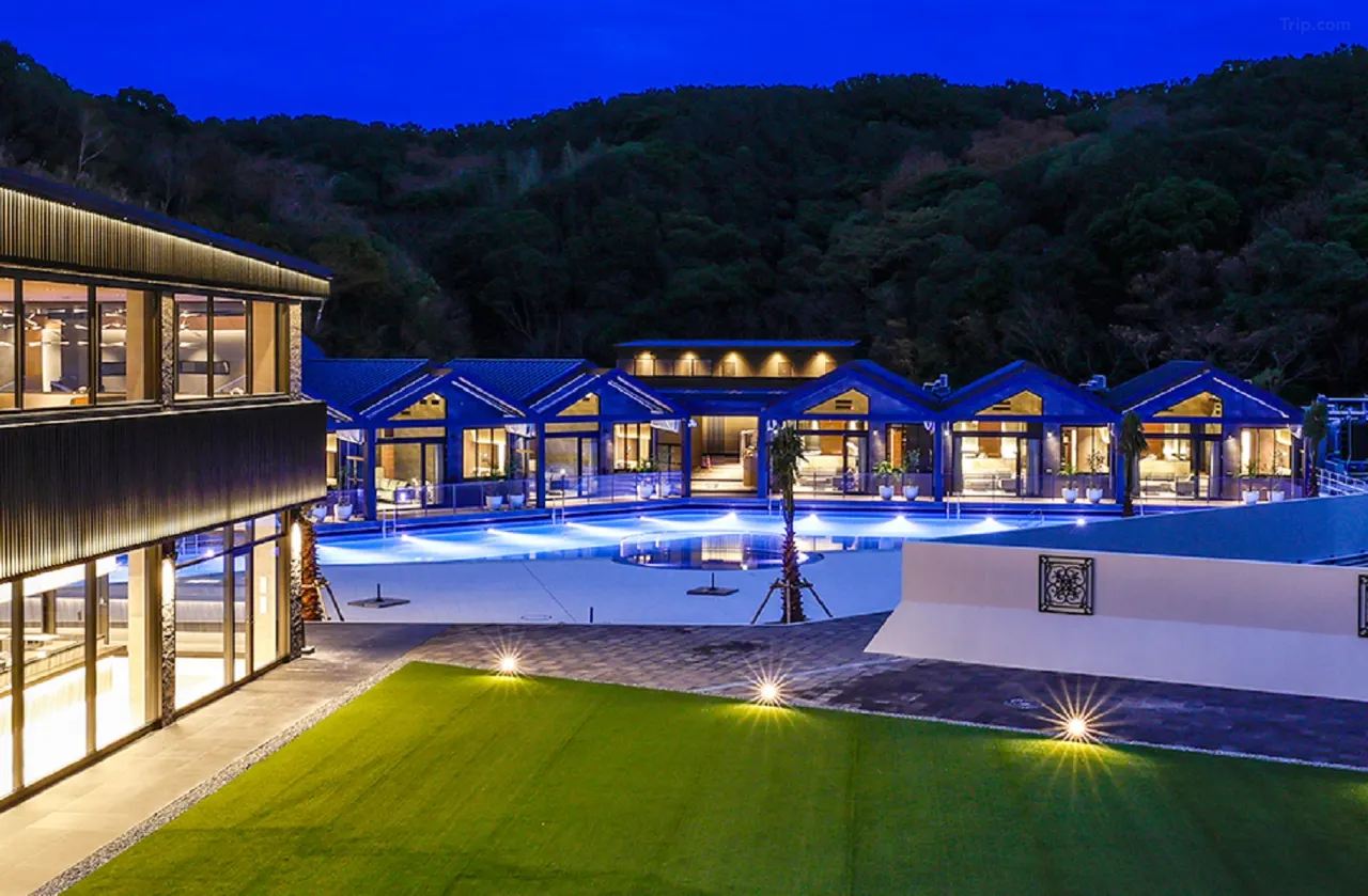 3. FIVE SPRING RESORT THE SHIRAHAMA