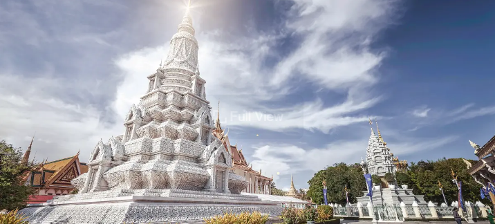 Phnom Penh Travel Guide: What to do, Where to Sleep & Transport Tips