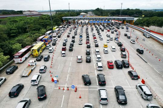 Jakarta ke Surabaya dengan Mobil Pribadi