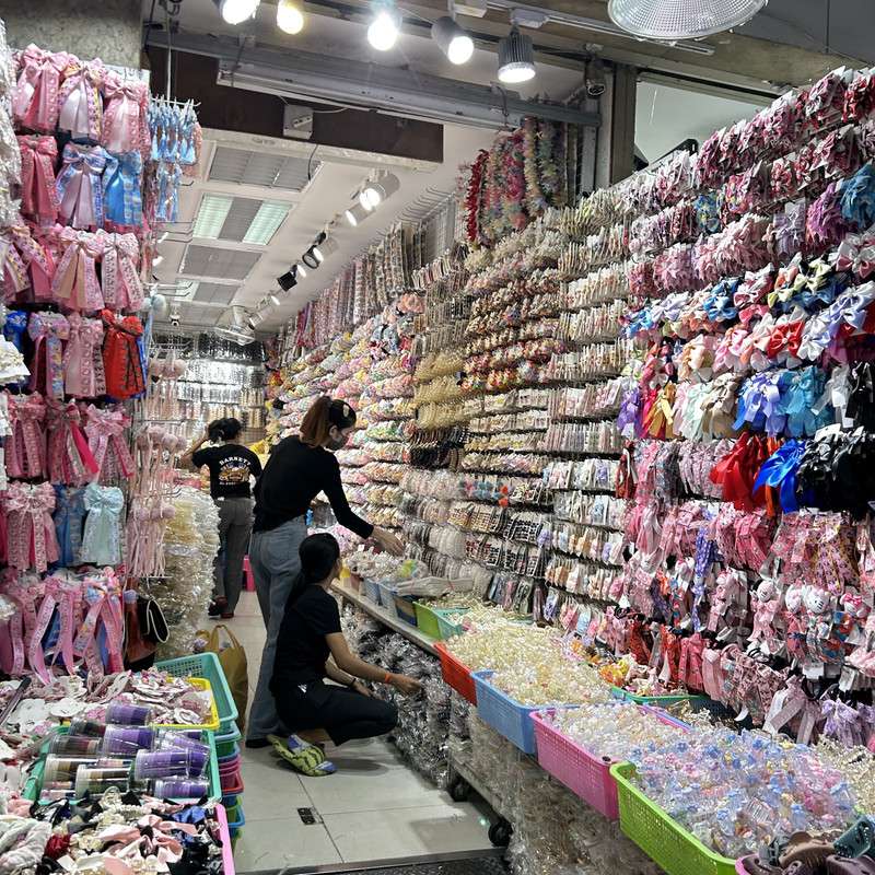 ตลาดสำเพ็งเปิดกี่โมง?