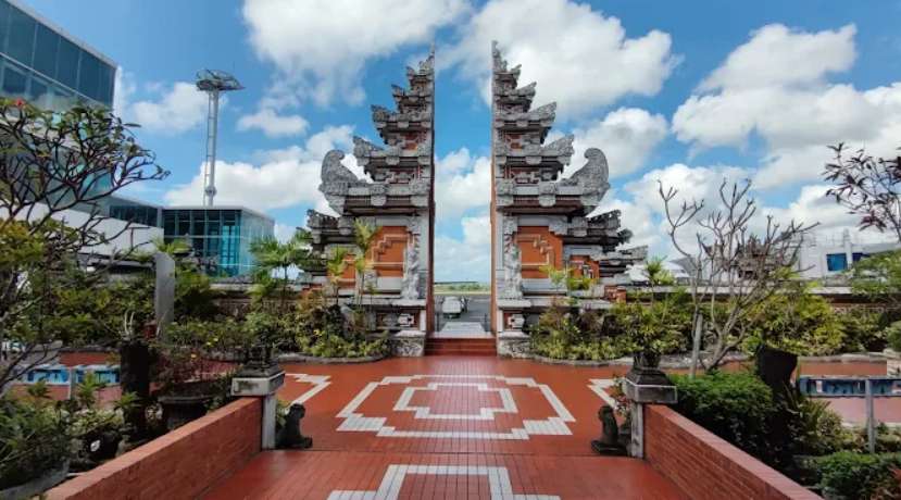 ングラ・ライ国際空港のターミナルは2か所