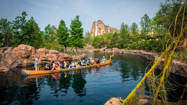 Explorer Canoes