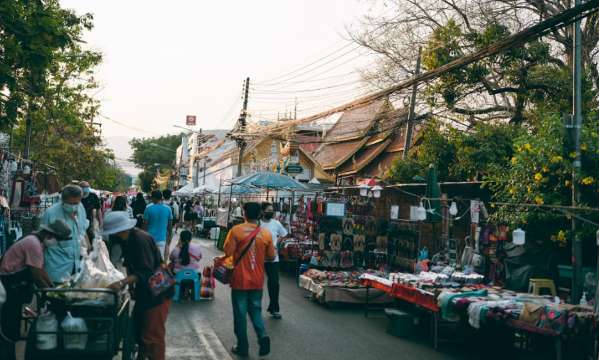 Best Districts to Stay in Chiang Mai | Chiang Mai Walking Street