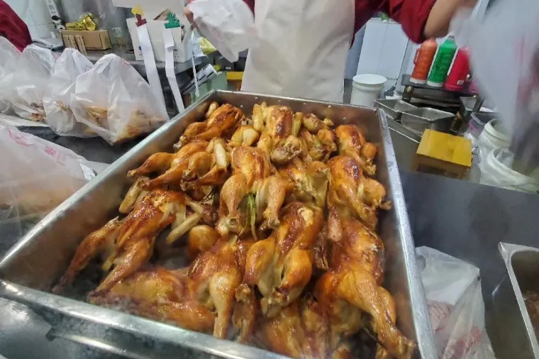 5. Savor Authentic Flavors at Hefang Street Food Market 🍜