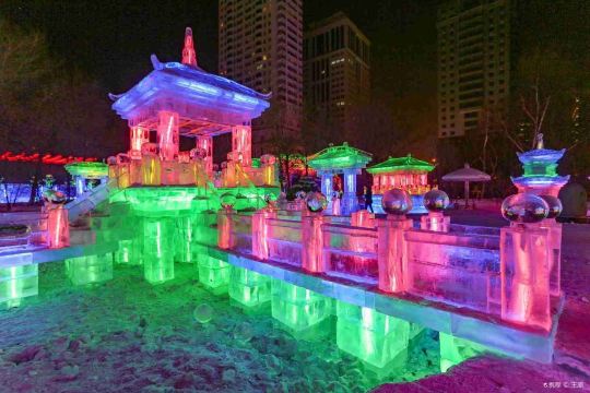 兆麟公園（冰灯遊園会）｜氷彫刻発祥の地・国際コンテスト会場
