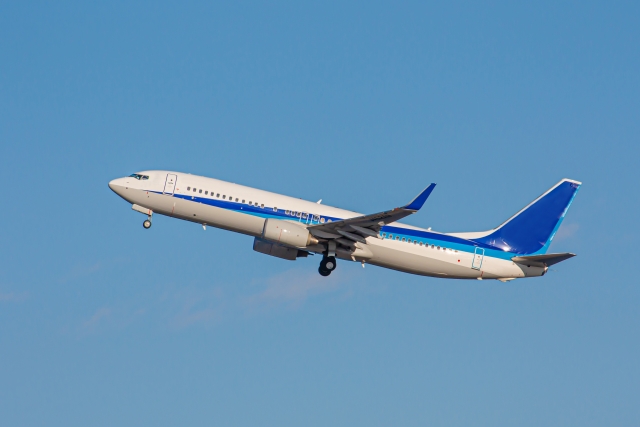 東京から大阪までの「飛行機」での移動方法