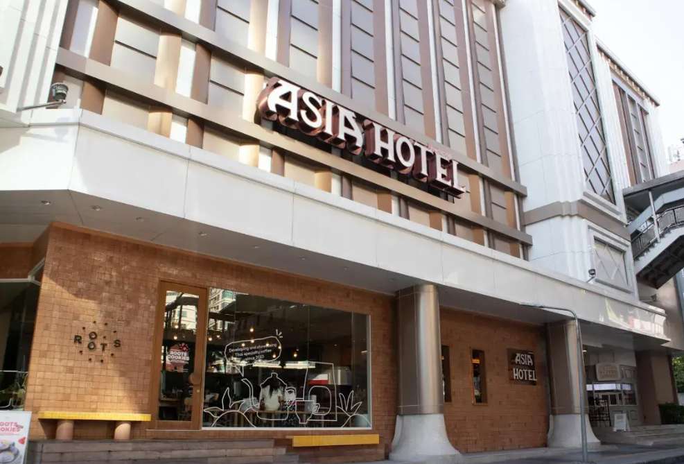 Hotel Age Requirements in Thailand (Bangkok, Chiang Mai, Phuket)