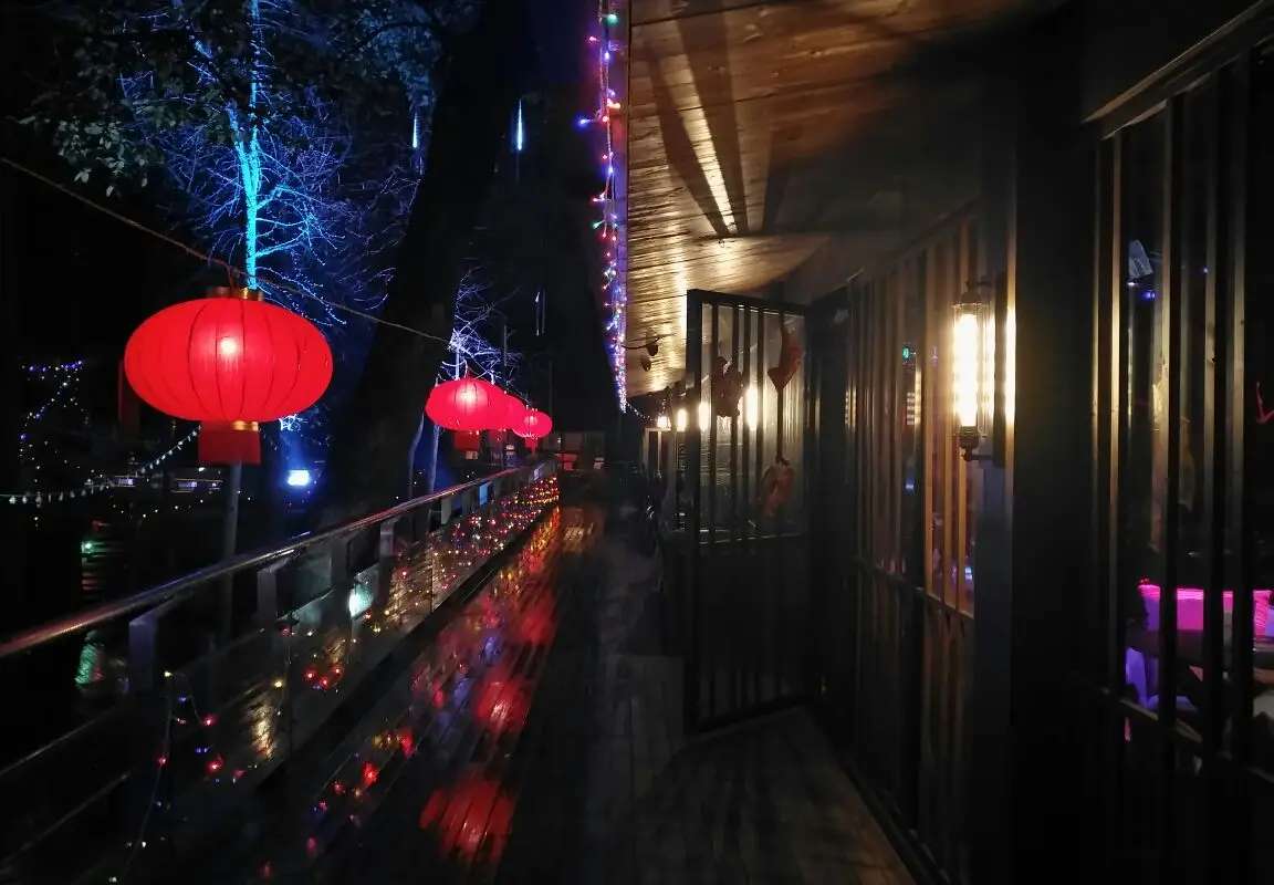 Nanshan Road Bar Street