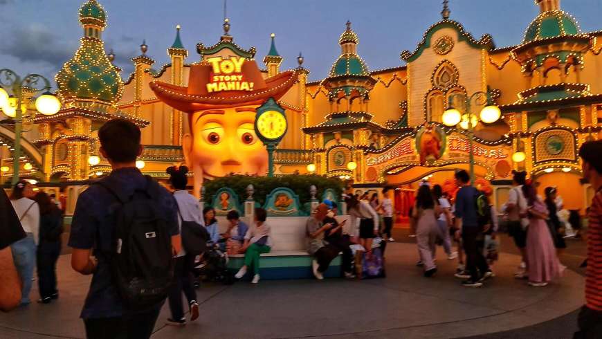 What to See and Do at Tokyo DisneySea? | Toy Story Mania