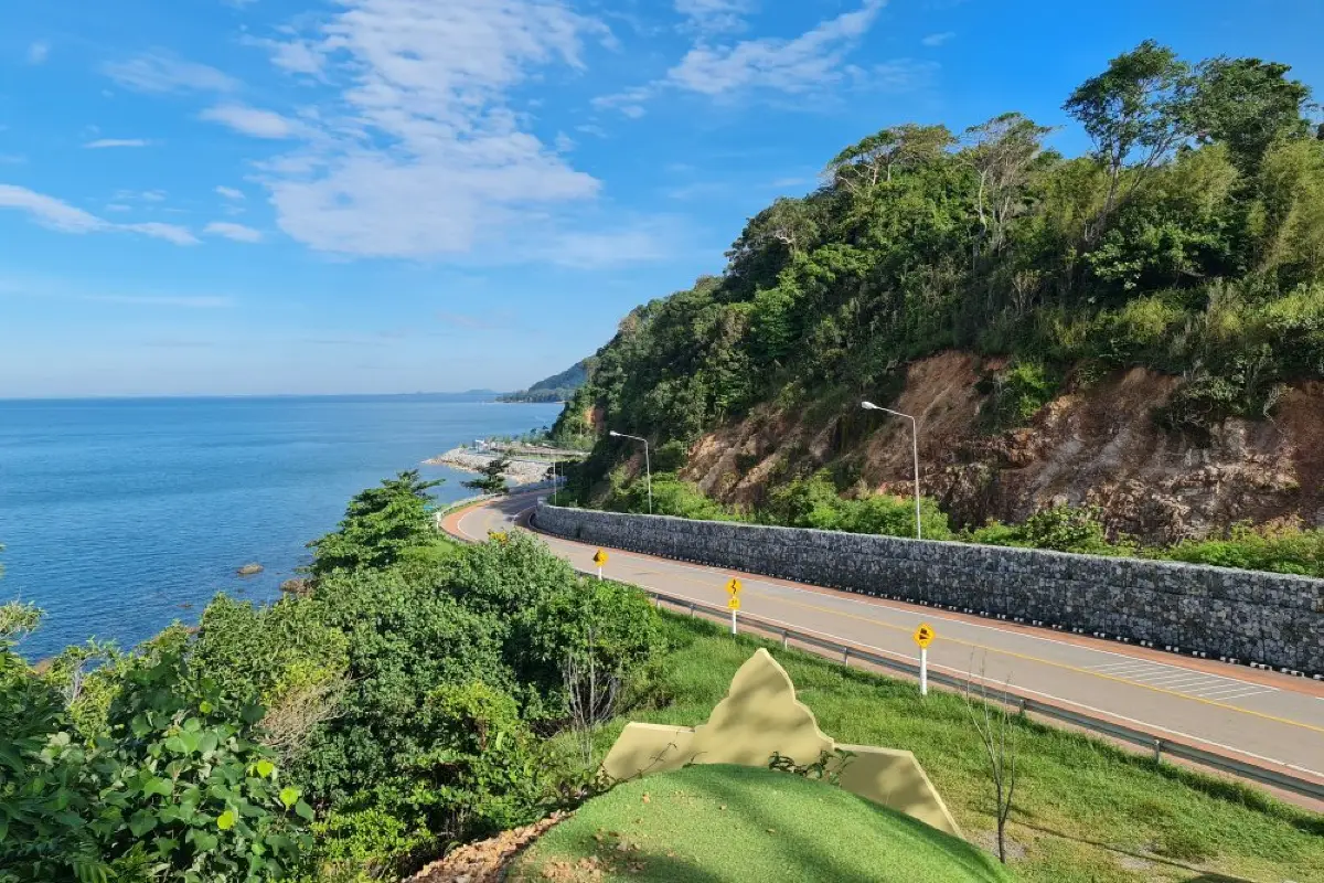 จุดชมวิวเนินนางพญา