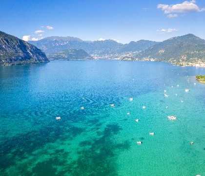 Treni per il Lago d’Iseo: come arrivare e cosa vedere