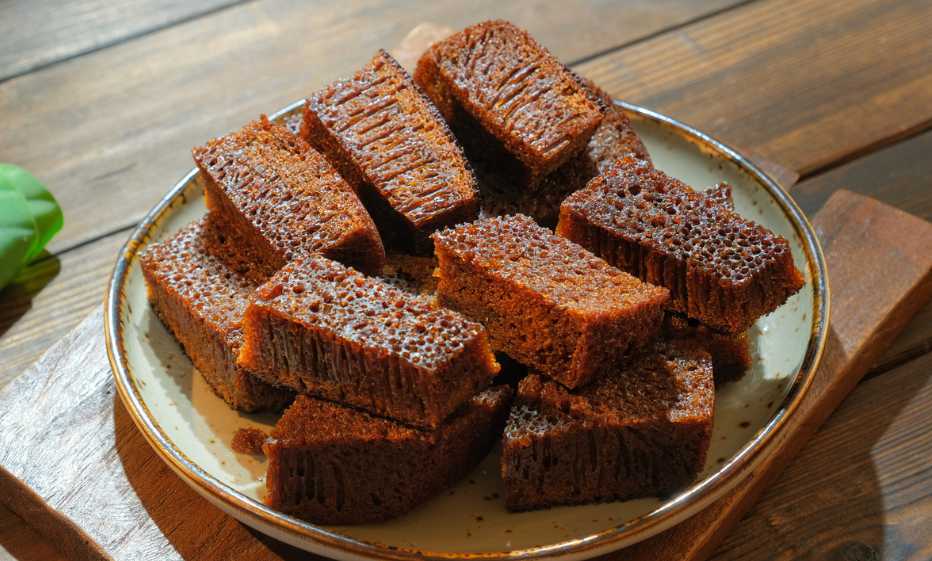 Honeycomb Cake