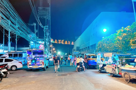 ウォーキングストリート周辺