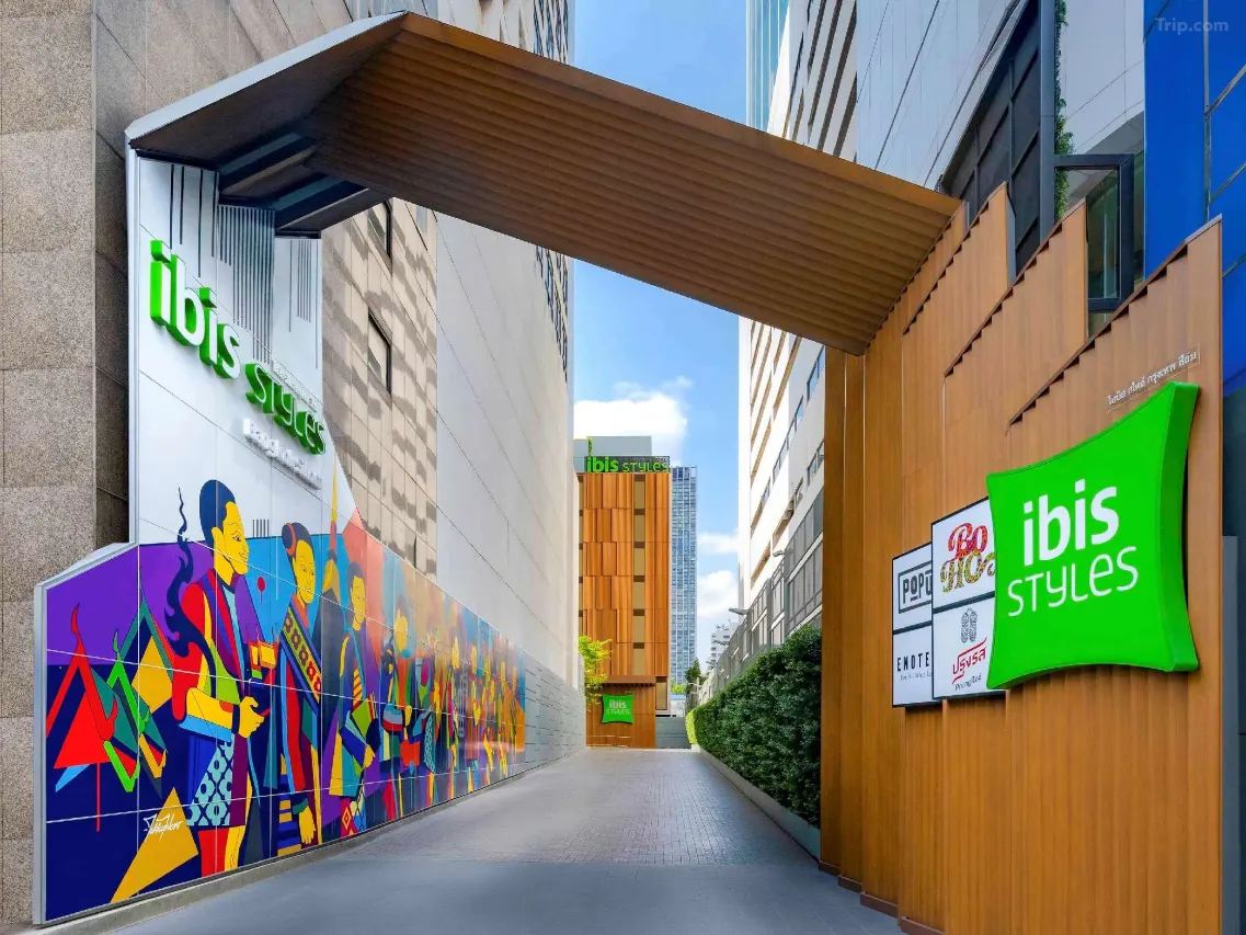 Khách sạn ibis Styles Bangkok Silom