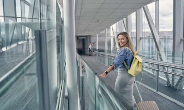 How to Use Vapes/E-Cigarettes on Planes & in Airports