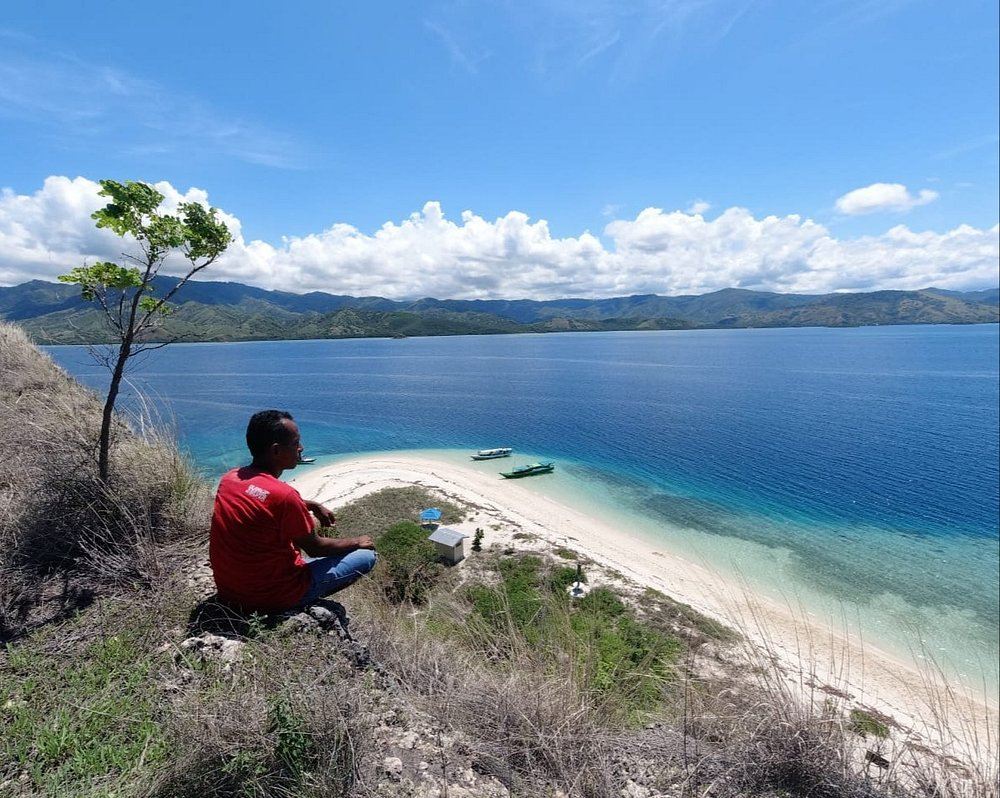 Pantai Riung