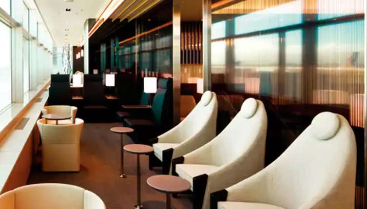 羽田空港のANA LOUNGE