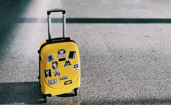 Layover Flight - Luggage Tips