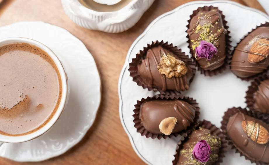 Chocolate dates