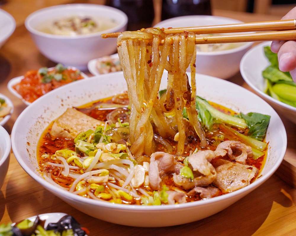 2. 重慶酸辣粉（チョンチン・スアンラーフェン）