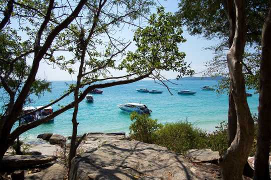 Koh Lipe vs Koh Samet untuk Budget Traveler