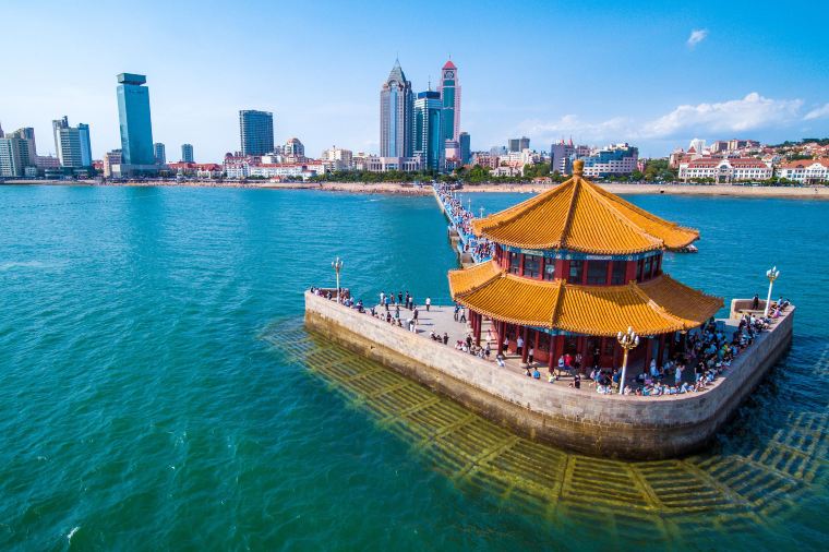  Shilaoren Beach (popular sandy beach)  Qingdao Sculpture Park