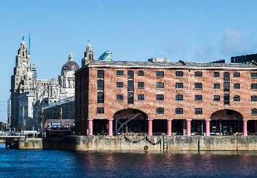 How to Get from Manchester to Liverpool: Train, Coach, Car or Flight?