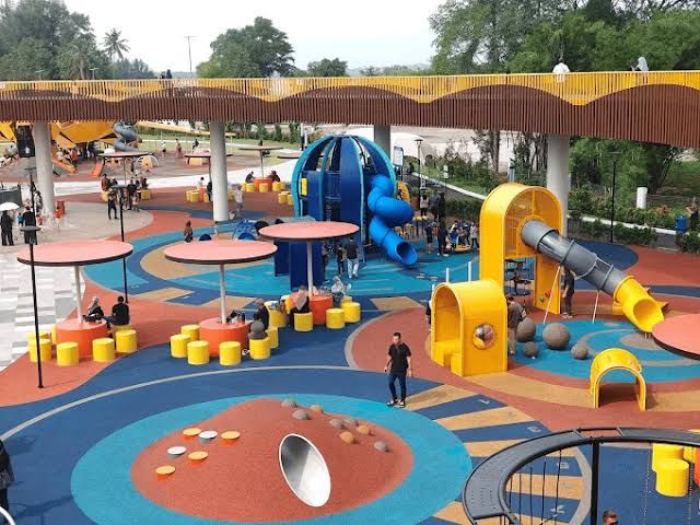 Danga Park Outdoor Playground