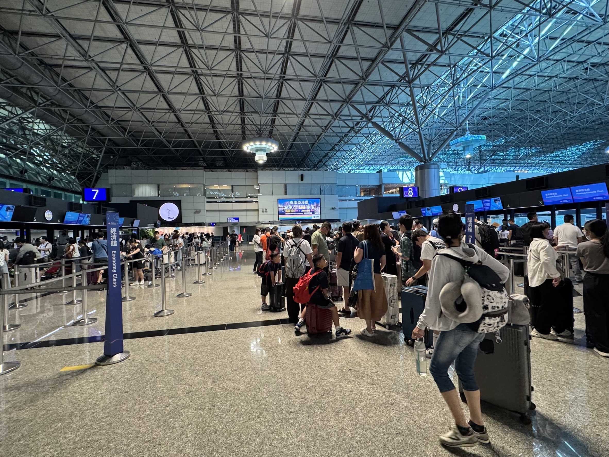 各家航空 check in 最晚時間