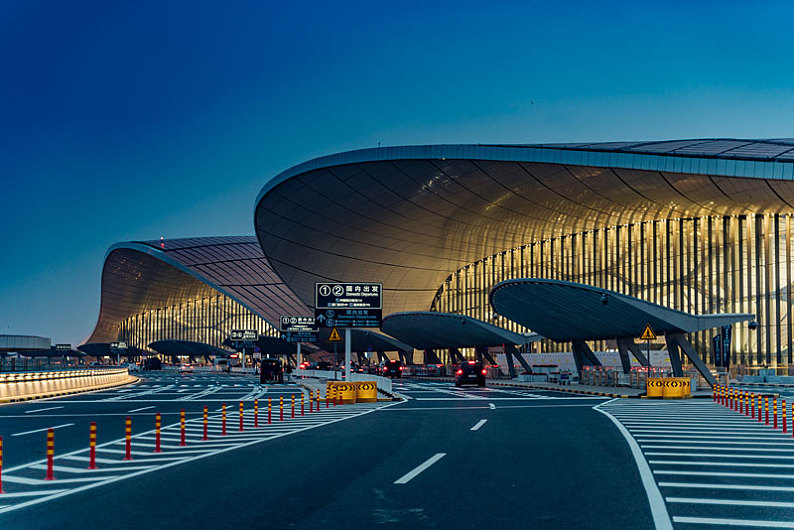 北京大興国際空港は新設されたハブ空港