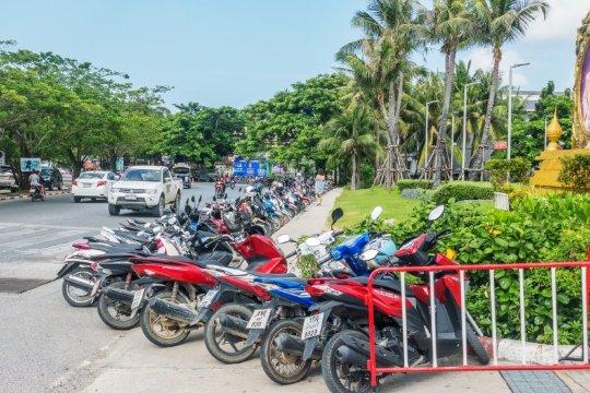 芭堤雅去格蘭島 | 租電單車 (Motorbike)