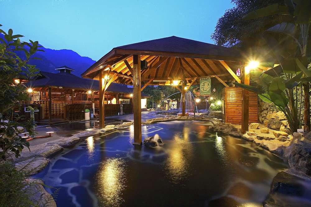 台中溫泉 | 伊豆日式露天溫泉