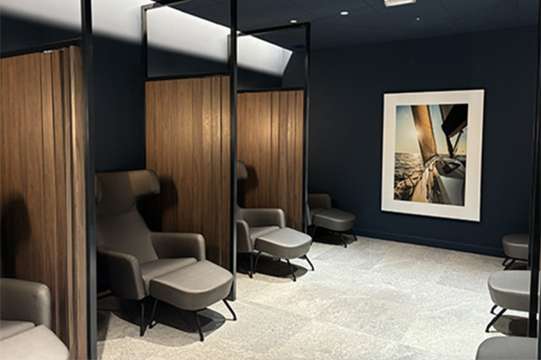 レヴィティーラウンジ（Levity Salon）