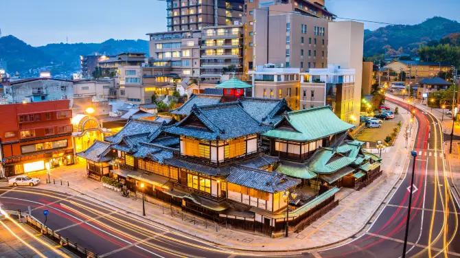 愛媛県：道後温泉本館