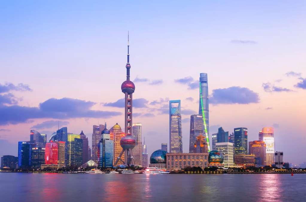 Shanghai Nightlife: Safety Tips and Etiquette