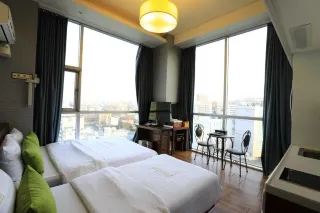 1.明洞マーリンホテル