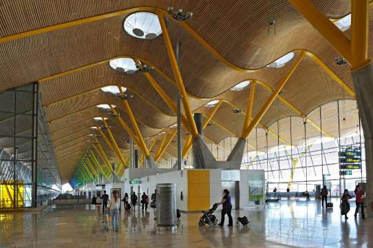 유럽 공항 보안 검색대 특징