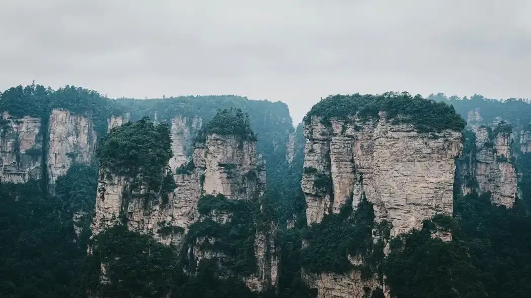 Daguantai atau Gua Huanglong