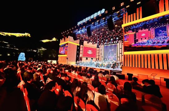 เวทีงานแสดงโชว์ฉลองความสัมพันธ์ไทย-จีน 51 ปี
